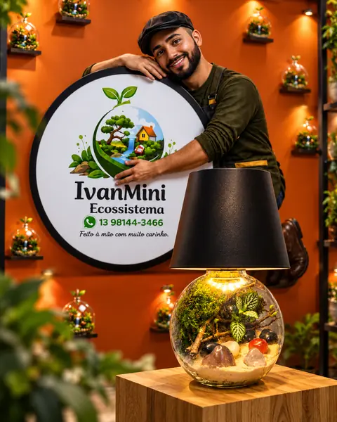 Terrário-luminária com cúpula preta
